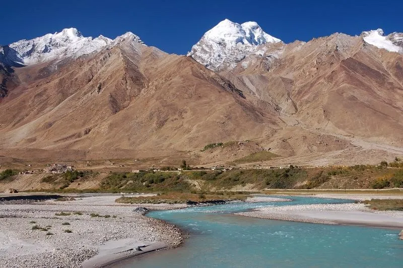 Lembah Zanskar, Ladakh, 1. Lembah Bunga, Uttarakhand, 2. Lembah Spiti, Himachal Pradesh, 3. Lembah Nubra, Jammu-Kashmir, 4. Lembah Yumthang, Sikkim Utara, 5. Lembah Dzukou, Kohima, 6. Lembah Lidder, Jammu-Kashmir, 7. Lembah Zanskar, Ladakh, 8. Lembah Suru, Kargil, 9. Lembah Warwan, Kashmir, 10. Lembah Ziro, Arunachal Pradesh