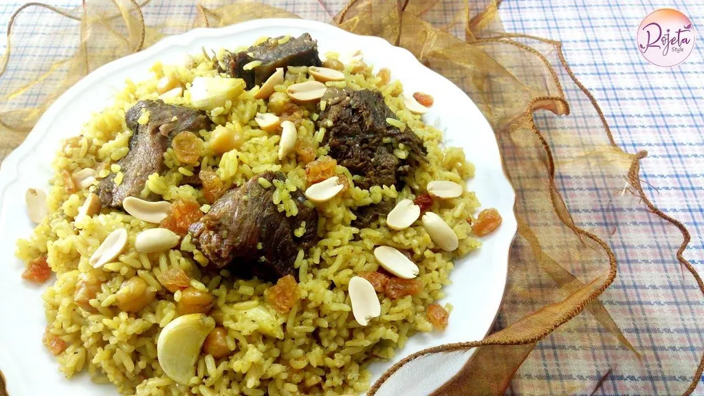 Qidreh, 1. Maqluba, 2. Musakhan, 3. Sumaghiyyeh, 4. Mujadara, 5. Qidreh, 6. Maftoul, 7. Fatayer, 8. Sfiha, 9. Taboon Bread, 10. Kanafeh