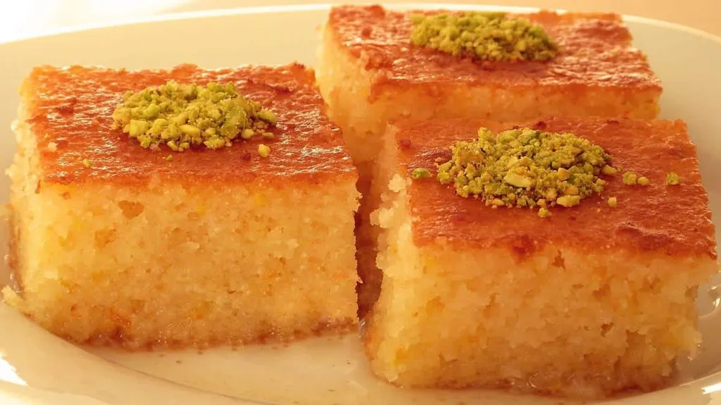 Revani, 1. Baklava, 2. Künefe, 3. Hurma Tatlısı, 4. Güllaç, 5. Kazandibi, 6. Khoshaf, 7. Kaymaklı Kayısı Tatlısı, 8. Revani, 9. Kesme Dondurma, 10. Lokma
