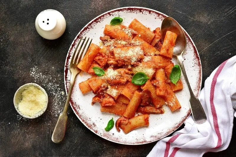 Rigatoni con la pajata, 1. Pasta alla Norma, 2. Amatriciana, 3. Ziti alla Genovese, 4. Orecchiette con le Cime di Rapa, 5. Cacio e pepe, 6. Rigatoni con la pajata, 7. Tagliatelle alla Boscaiola, 8. Pasta e ceci, 9. Vincisgrassi, 10. Ravioli alla Genovese