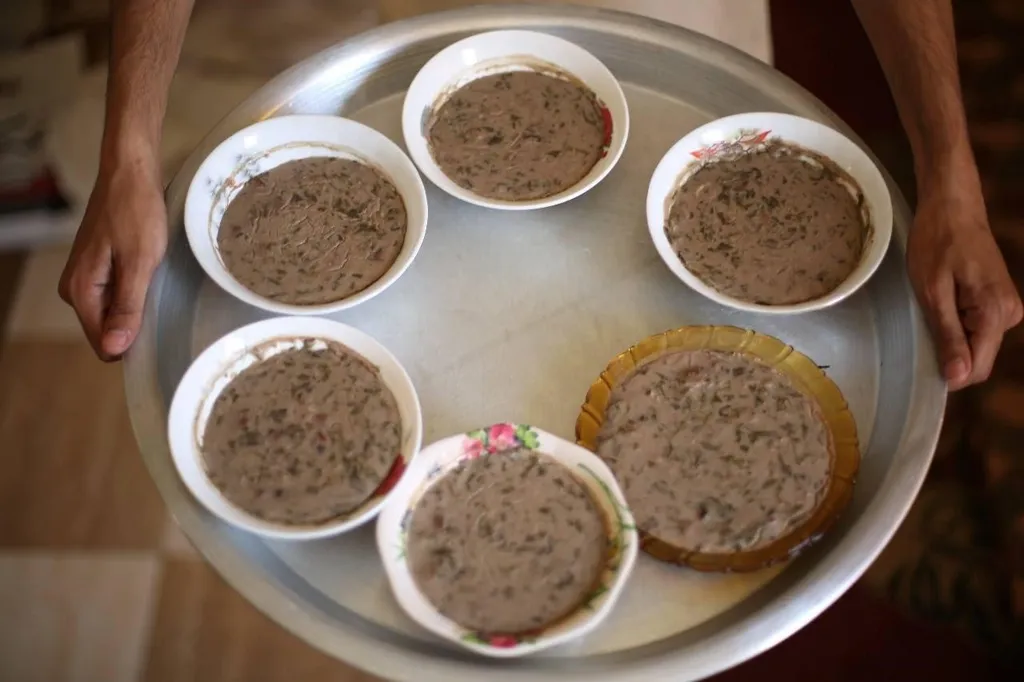 Sumaghiyyeh, 1. Maqluba, 2. Musakhan, 3. Sumaghiyyeh, 4. Mujadara, 5. Qidreh, 6. Maftoul, 7. Fatayer, 8. Sfiha, 9. Taboon Bread, 10. Kanafeh
