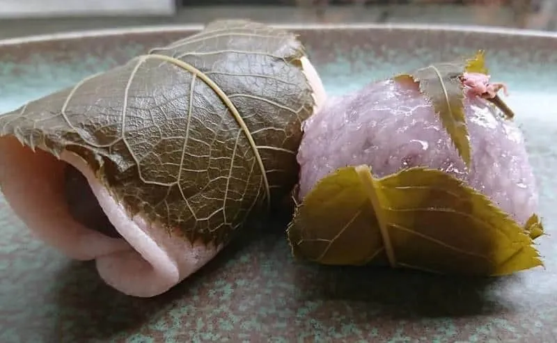 Sakura Mochi, 1. Daifuku Mochi, 2. Botamochi, 3. Kagami Mochi, 4. Hanabira Mochi, 5. Kirimochi & Marumochi, 6. Sakura Mochi, 7. Kinako Mochi, 8. Hishimochi, 9. Warabi Mochi, 10. Ichigo Daifuku