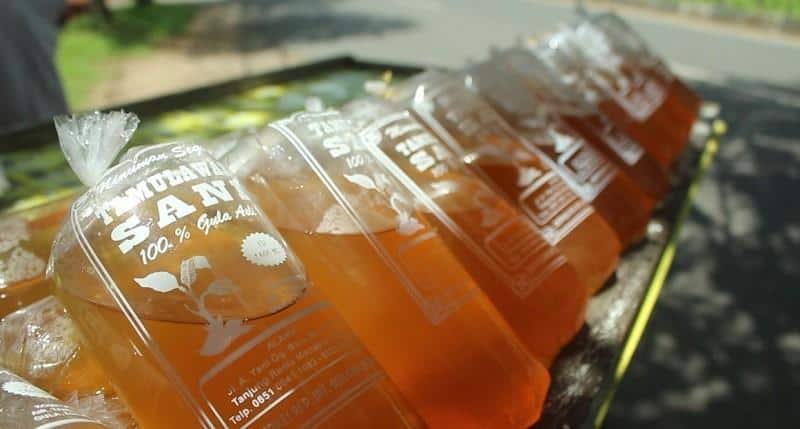 1. Es Teler, 2. Es Jagung, 3. Es Sari Kacang Hijau, 4. Es Buah Banjarmasin, 5. Es Nangka Selasih Banjar, 6. Es Lidah Buaya, 7. Sirup Limau Kuit, 8. Es Kacang Merah, 9. Teh Gaharu Banjarbaru, 10. Temulawak Sani, 11. Lahang Bambu