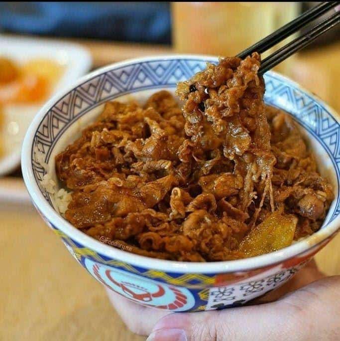 1. Black Pepper Beef Bowl (Sapi Lada Hitam) , 2. Teriyaki Chicken Bowl , 3. Yakiniku Beef Bowl, 4. Chicken Set, 5. Veggie Beef Bowl, 6. Ebi Shrimp Bowl, 7. Beef Bowl Egg Mayo, 8. Crispy Spinach Beef Bowl, 9. Red Hot Chili Beef Bowl, 10. Paket Kids Meal