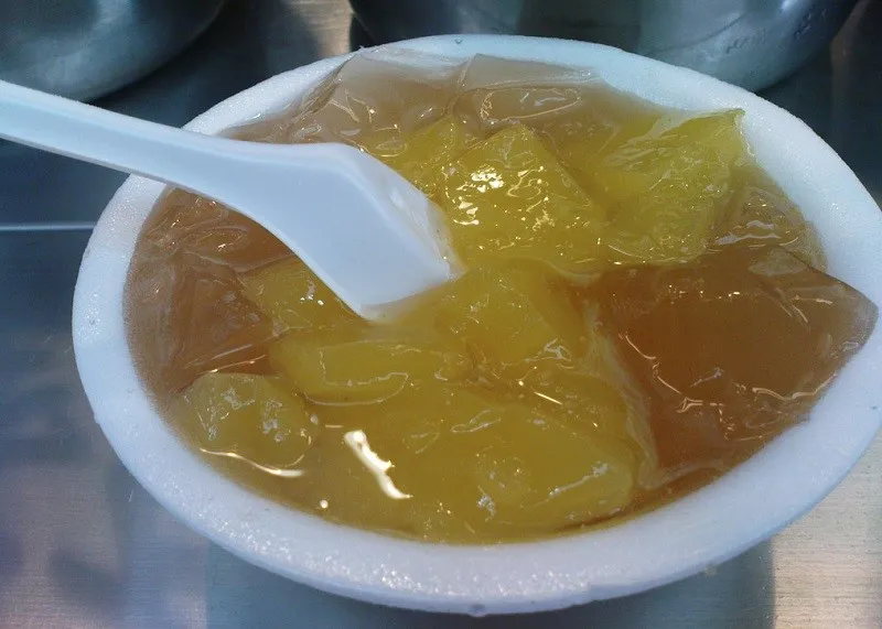 Aiyu Jelly, 1. Yu wan, 2. Pancake Tianjing Chong Zhua, 3. Ba-wan, 4. Stinky Tofu, 5. Tie Dan, 6. Oyster Mee Sua, 7. Aiyu Jelly, 8. Gua Bao, 9. Taro Balls, 10. Yan su ji