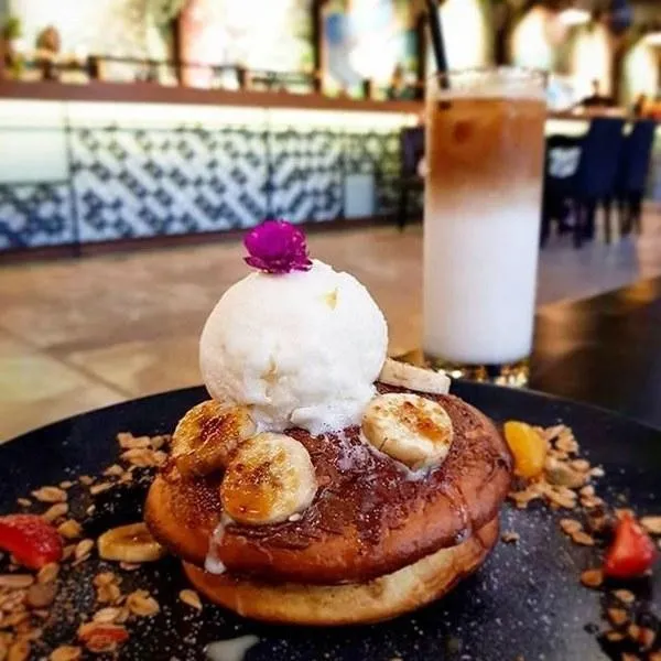 Banana Nutella Pancake, 1. Latte, 2. Crunchy Nut Cake, 3. Espresso, 4. Banana Nutella Pancake, 5. Mango Sticky Rice, 6. Smoked Salmon &amp; Spinach Egg Benedict, 7. Affogato, 8. Kopi Panda, 9. Carrot Cake, 10. Chocolate Milkshake