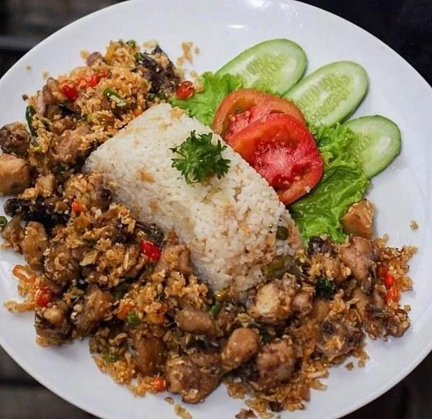 Chicken Chili Garlic_, 1. Sop Buntut Bakar Macan, 2. Traditional Iga Bakar, 3. The Parlor Cheese Burger, 4. Colenak The Parlor , 5. Dori Saus Thailand, 6. Ayam Crispy Seaweed Mayo, 7. Frutti di mare Fried Rice, 8. Heart Chicken Melt, 9. Chicken Chili Garlic, 10. Meat Lover Pizza 
