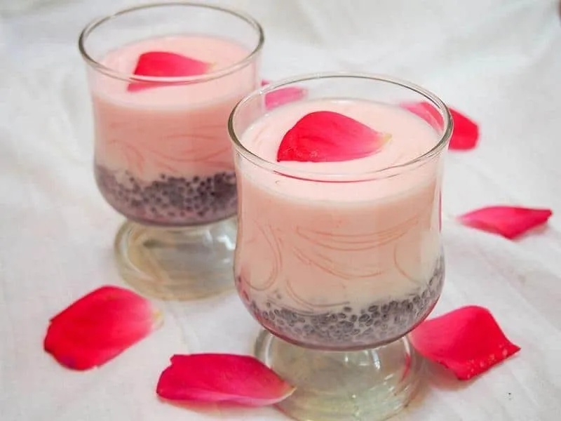 Falooda_, 1. Chaas, 2. Thandai, 3. Masala Milk, 4. Falooda, 5. Lassi, 6. Jigarthanda, 7. Haldi Doodh, 8. Badam Doodh, 9. Sweet Lassi, 10. Bhang Lassi