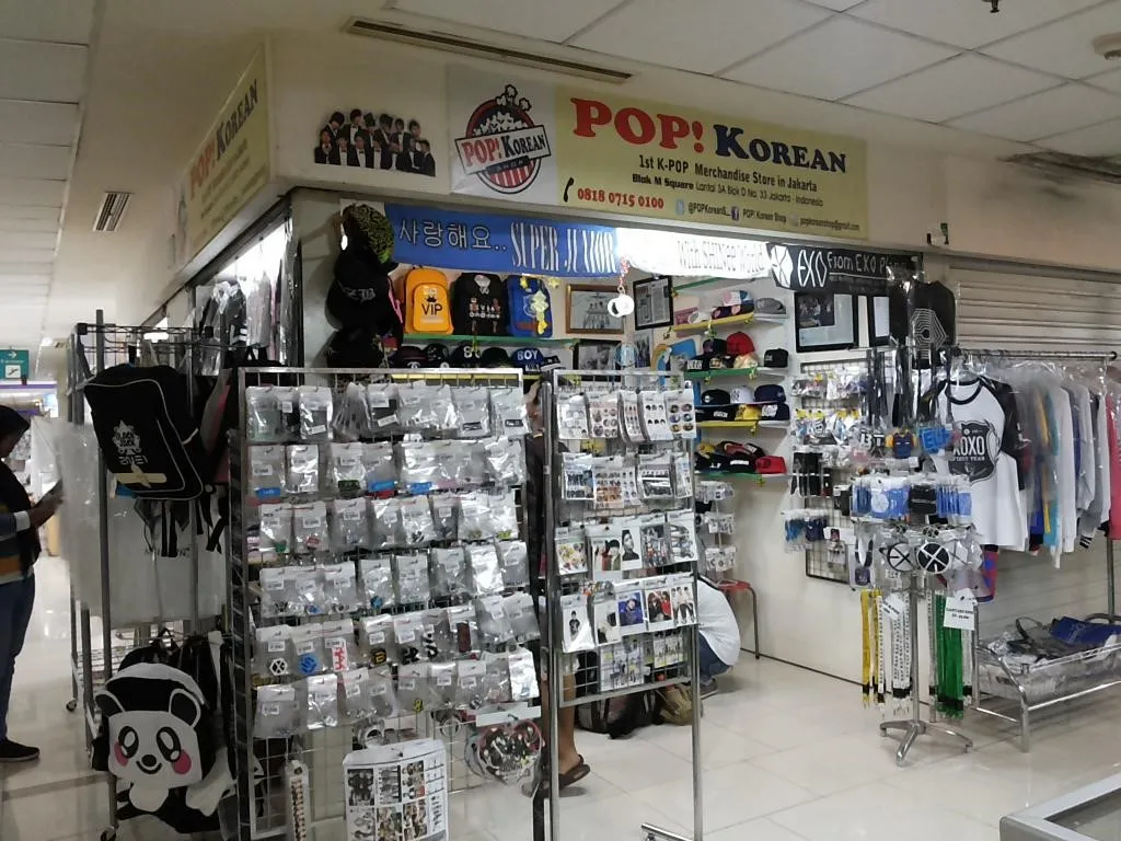 POP! Korean Shop, 1. Fantastic Kpop Shop , 2. Jastipciel dan Imnida Café, 3. POP! Korean Shop, 4. Kpopconnection, 5. Loonami House, 6. All About Merch Kpop, 7. Plus Eight Two Café, 8. Kpopsale, 9. Whycut Kpop Workshop, 10. Blok M Square