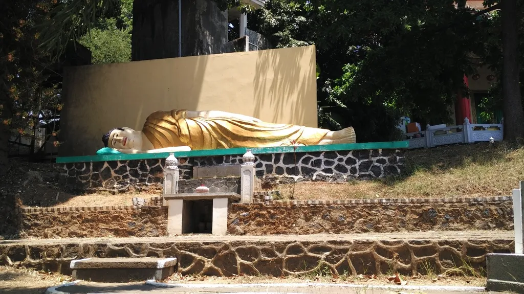 Patung Buddha Tidur, Spot Populer, Fasilitas, Lokasi dan Akses Transportasi, Hotel di Sekitar