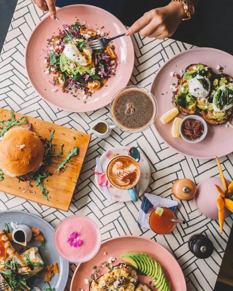 Quinoa, Feta &amp; Avo Salad, 1. Fairy Floss Pancakes, 2. Quinoa, Feta &amp; Avo Salad, 3. Egg Benedict, 4. Chicken Taco, 5. Scrambled Tofu, 6. Summer Poke Bowl, 7. Burger, 8. Jamaican Spiced Chicken, 9. Hot Churros, 10. Paket Hangover Meal