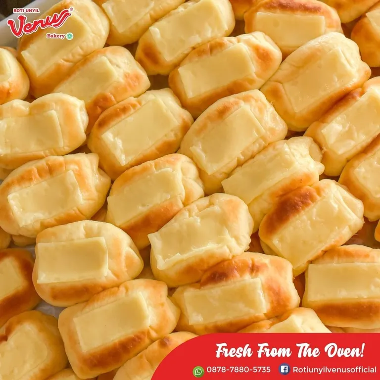 Roti Unyil Double Keju, 1. Roti Unyil Jagung, 2. Roti Unyil Kismis, 3. Roti Unyil Pisang Keju, 4. Roti Unyil Abon, 5. Roti Unyil Cokelat Lilit, 6. Roti Unyil Smoked Beef, 7. Roti Bunga Cokelat, 8. Roti Unyil Double Keju, 9. Roti Unyil Sosis Goreng, 10. Roti Unyil Greentea