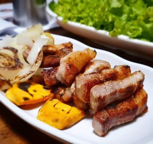 Samgyeopsal, 1. Samgyeopsal, 2. Kimchi Jiggae, 3. Makgeolli, 4. Galbi Yukgaejang, 5. Honey Chicken, 6. Haemul Pajeon , 7. Naengmyeon, 8. Bibimbap, 9. Yangnyeom Chicken, 10. Bulgogi Gui