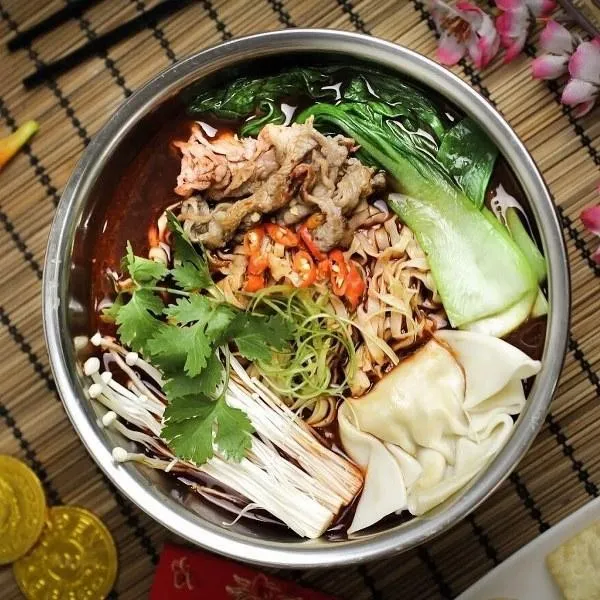 Spicy Mala Noodle, Pilihan Es Krim, Pilihan Pudding, Pilihan Topping, Rekomendasi Menu Paling Enak di Mangkok Manis