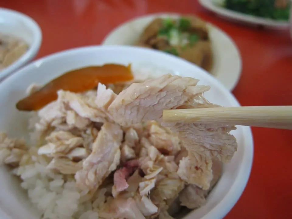 Turkey rice, 1. Ta-a Noodles/ Danzai Noodles, 2. Niu rou mian, 3. Lu rou fan, 4. Huo kuo atau Hot pot, 5. Turkey rice, 6. Xiao Long Bao, 7. Tian bu la, 8. Lu Wei, 9. Si Shen Tang, 10. Koa-chhâ-pán atau Coffin board