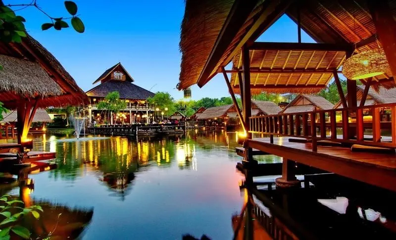 Talaga Sampireun, 1. Rumah Makan Ampera, 2. Ikan Bakar Cianjur, 3. Nasi Tutug Oncom, 4. Sambel Hejo - Sambel Dadak, 5. Waroeng Sunda, 6. Rumah Makan Bukit Pelayangan, 7. Gubug Mang Engking, 8. Talaga Sampireun, 9. Lembur Kuring