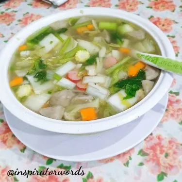 1. Nasi Goreng Jawa, 2. Nasi Goreng Hongkong, 3. Mie Goreng, 4. Capcay, 5. Tamie Goreng, 6. Fu Yung Hai, 7. Koloke, 8. Ayam Goreng Saus Inggris, 9. Sup Asparagus Kepiting, 10. Sup Sehat