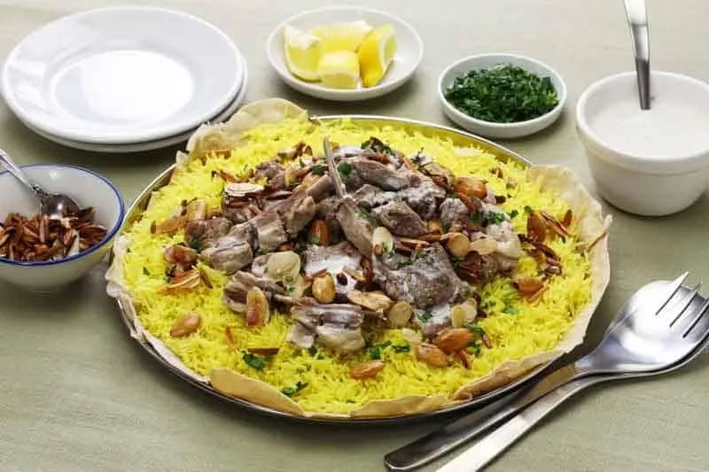 Mansaf, 1. Maqluba, 2. Mulukhiyah (Molokhia), 3. Labneh, 4. Warbat, 6. Al-rashoof, 7. Mansaf, 8. Malfufu, 9. Mujadara, 10. Shorabet Adas