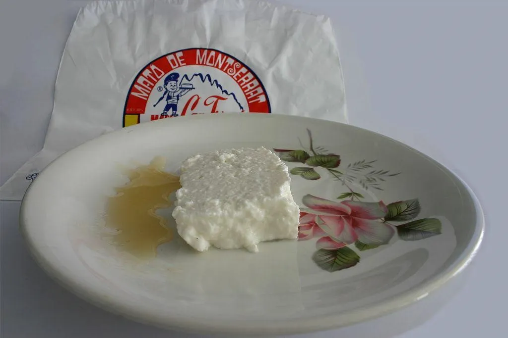 Mató, 1. Cabrales, 2. Arzúa-Ulloa, 3. Manchego, 4. Torta del casar, 6. Mahón, 7. Tetilla, 8. Idiazabal, 9. San Simon da Costa, 10. Nata de Cantabria