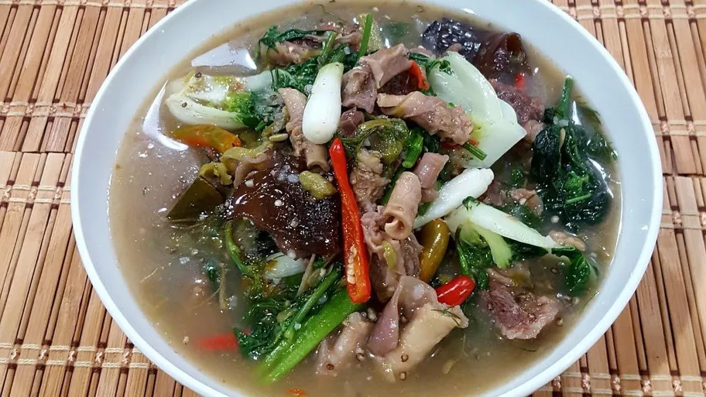 Or Lam, 1. Khao Niew, 3. Sai Oua, 4. Mok Kai, 5. Soop Pak, 6. Khao Piak Sen, 7. Tam Mak Hoong, 8. Muu Haeng, 9. Or Lam, 10. Khao Piak Khao