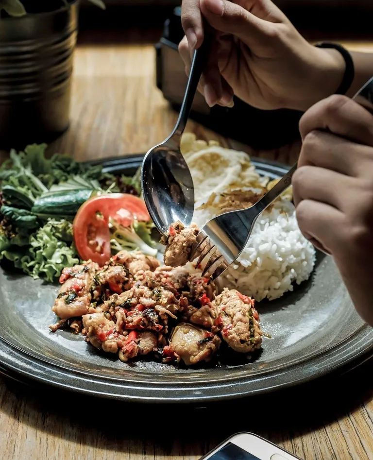 Ayam Rica-Rica, 1. Egg Florentine, 2. Egg Bonavista, 3. Lemon Cheesecake, 4. Thai Beef Salad , 5. Beef Lucucus, 6. Ayam Rica-Rica, 7. Garlic Beef Baked Rice, 8. English Breakfast, 9. Steak Sandwich, 10. Beef Platter