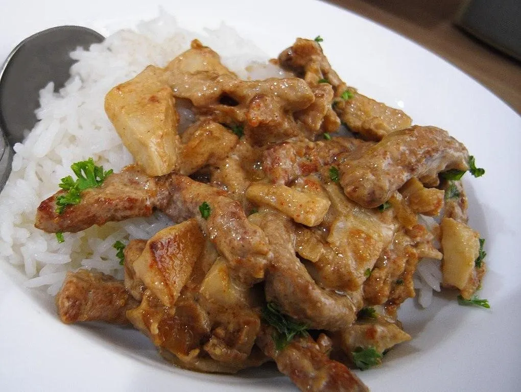 Beef Stroganoff, 1. Borscht, 2. Pelmeni, 3. Blini, 4. Pirozhki, 5. Shashlik, 6. Kholodets, 7. Oladyi, 8. Solyanka, 9. Okroshka, 10. Beef Stroganoff