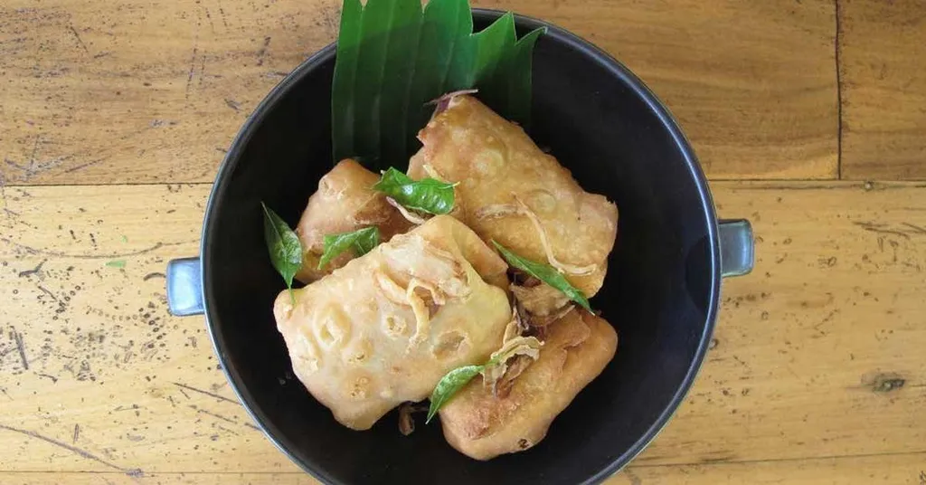 Bis Keemiya, 1. Garudhiya, 2. Bajiya, 3. Mas Huni, 4. Gulha, 5. Mas Riha, 6. Fihunu Mas, 7. Huni Roshi, 8. Bis Keemiya, 9. Rihaakuru, 10. Chicken Biryani