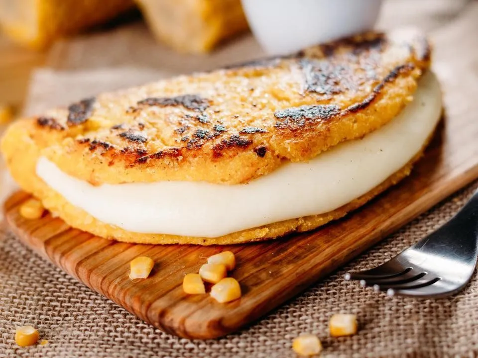 Cachapa, 1. Pabellón Criollo, 2. Hallaca, 3. Arepa, 4. Cachapa, 5. Dulce de Leche, 6. Sopa de Mondongo, 7. Bollo Pelón, 8. Empanada, 9. Pan de Jamon, 10. Fosforera