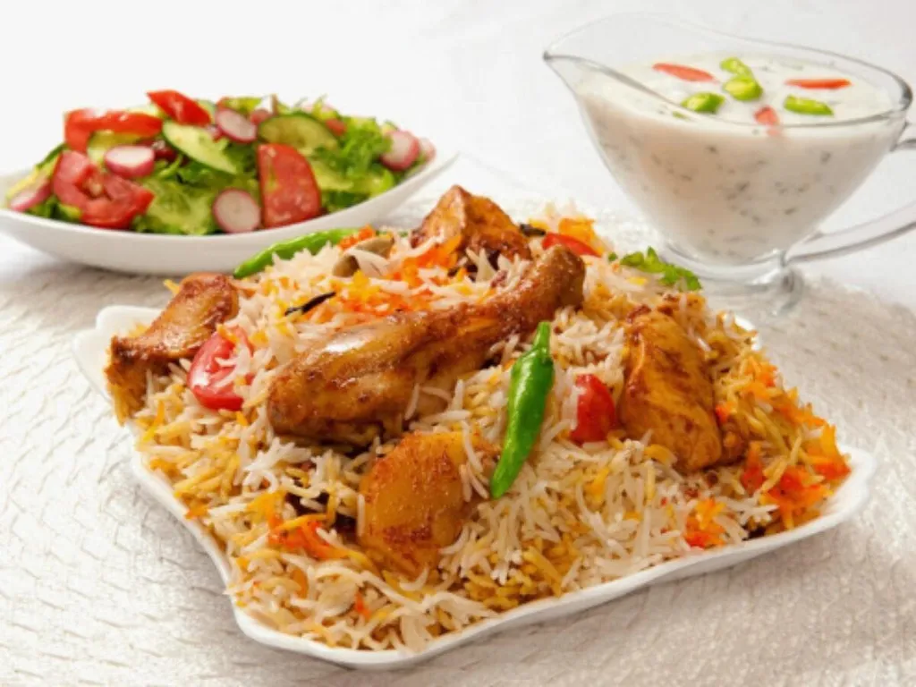 Chicken Biryani, 1. Garudhiya, 2. Bajiya, 3. Mas Huni, 4. Gulha, 5. Mas Riha, 6. Fihunu Mas, 7. Huni Roshi, 8. Bis Keemiya, 9. Rihaakuru, 10. Chicken Biryani