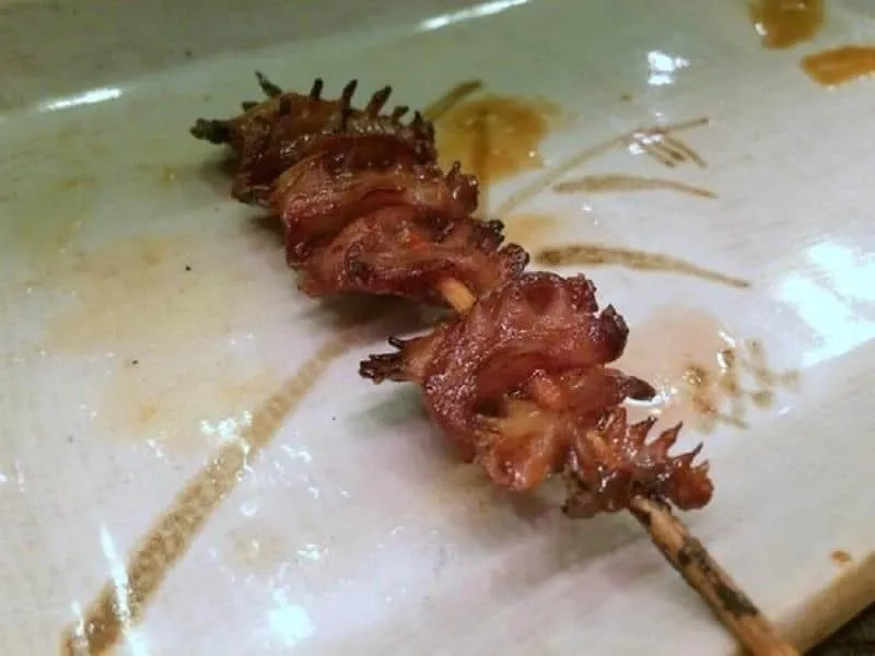 Kanmuri, 1.  Negima, 2. Tebasaki, 3. Tsukune, 4. Rebaa, 5. Bonjiri, 6. Kanmuri, 7. Hatsu, 8. Seseri, 9. Sasami, 10. Sunagimo, 11. Mune, 12. Kawa