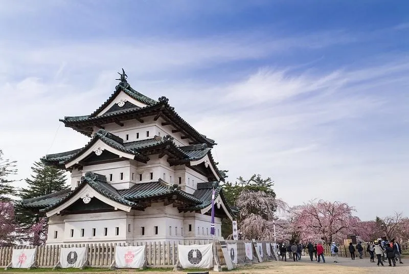 Kastil Hirosaki, 1. Kastil Himeji, 2. Kastil Matsumoto, 3. Kastil Marugame, 4. Kastil Nagoya, 5. Kastil Osaka, 6. Kastil Inuyama, 7. Kastil Hirosaki, 8. Kastil Kochi, 9. Kastil Matsue, 10. Kastil Hikone