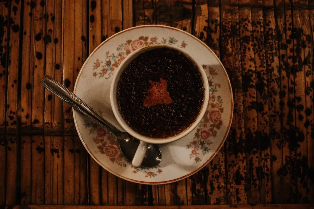 Kopi Kemiren, 1. Cao Menek, 2. Kopi Kemiren , 3. Kopi Lanang , 4. Kopai Osing, 5. Kopi Luwak Liar, 6. Wedang Angsle, 7. Setup Banyuwangi, 8. Secang, 9. Es Sirsak Kayu Manis , 10. Es Serbat Krai