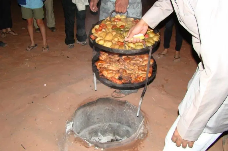 Zarb, 1. Maqluba, 2. Mulukhiyah (Molokhia), 3. Labneh, 4. Warbat, 6. Al-rashoof, 7. Mansaf, 8. Malfufu, 9. Mujadara, 10. Shorabet Adas