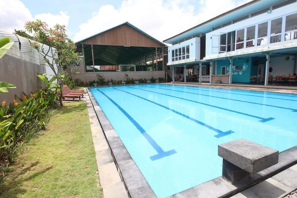 MU Sport Club , 1. Kolam Renang Aria , 2. Amarta Regis Pool, 3. Augi Sport Center , 4. Citraland Waterpark , 5. Tirta Ayu Sanur, 6. MU Sport Club , 7. Besakih Beach Hotel Pool & Bar, 8. Tirta Jaya Abadi Pool, 9. Mimba Pool dan Spa, 10. Dolphin Lodge Bali