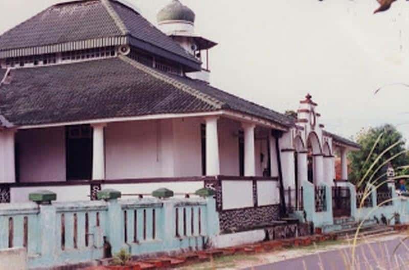 Masjid Kibang, 1. Legenda Kota, 2. Masjid Kibang, 3. Bekas Rumah Tinggal Pangeran Pangsa Wangsakerta, 4. Kampung Bugis, 5. Makam dan Petilasan Menak Sengaji dan Menak Ngegulung Sakit