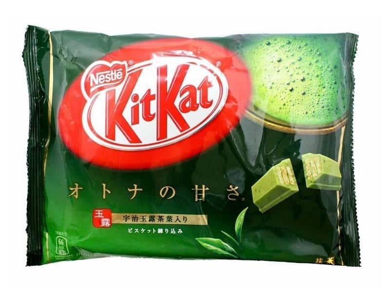 Matcha KitKat, 1. Pocky, 2. Royce Nama Chocolate, 3. Sanko Seika Cheese Almond , 4. Meiji Takenoko no Sato dan Kinoko no Yama, 5. Kameda Seika Soft Salad, 6. Matcha KitKat, 7. Alfort Mini Chocolate, 8. Kabukiage Rice Crackers , 9. Calbee Potato Chips, 10. Tokyo Banana Roar