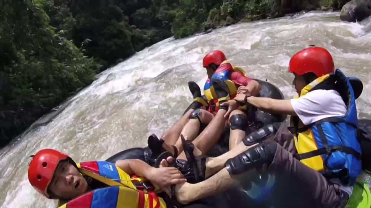 Abung River Tubing, 1. Bendungan Way Rarem, 2. Abung River Tubing, 3. Agrowisata Lembah Bambu Kuning, 4. Tugu Payan Mas, 5. Bendungan Tirta Shinta, 6. Air Terjun Beringin, 7. Air Terjun Indah Klawas, 8. Way Tebabeng, 9. Curup Gangsa Kasui, 10. Curup Waras