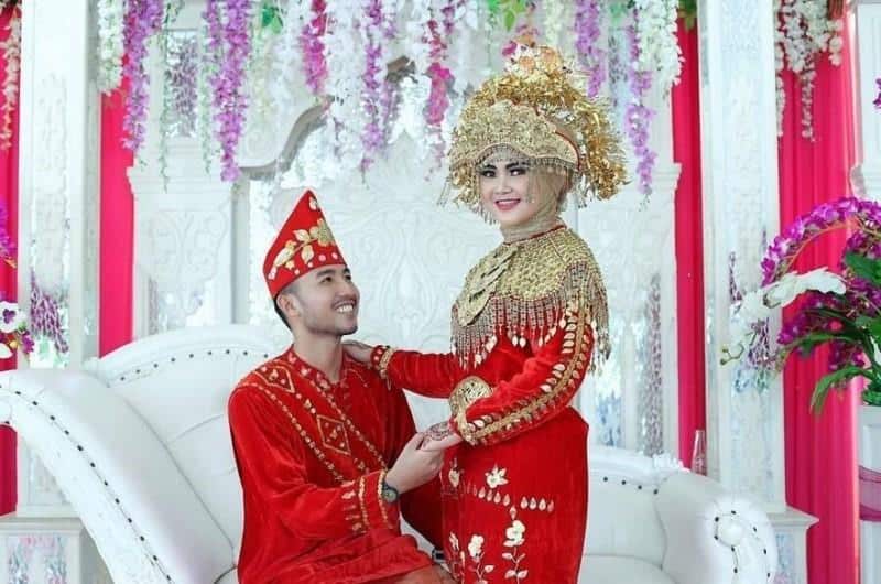 Asal Mula Baju Seting dan Kain Cual, Asal Mula Baju Seting dan Kain Cual, Pakaian Adat Bangka Belitung Perempuan, Pakaian Adat Bangka Belitung Laki-Laki, Kegunaan Baju Seting dan Kain Cual, Aksesori Baju Seting dan Kain Cual