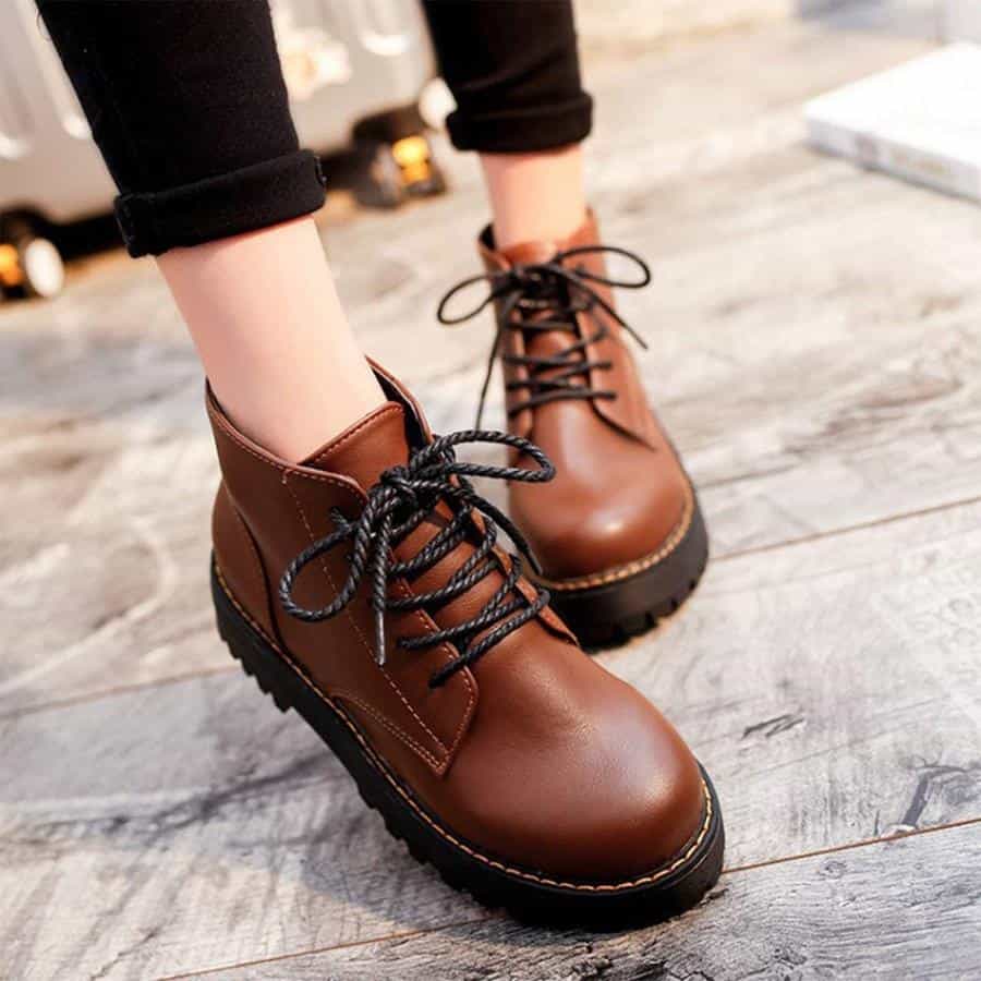 Boots, 2. Sweater, 3. Celana Panjang, 4. Rok Panjang, 5. One-piece, 1. Cardigan, 2. Jaket Bomber, 3. Jaket Parka, 1. Sneaker, 2. Hiking Shoes, 3. Boots, 4. Kaos Kaki, 1. Topi Newsboy, 3. Sarung Tangan