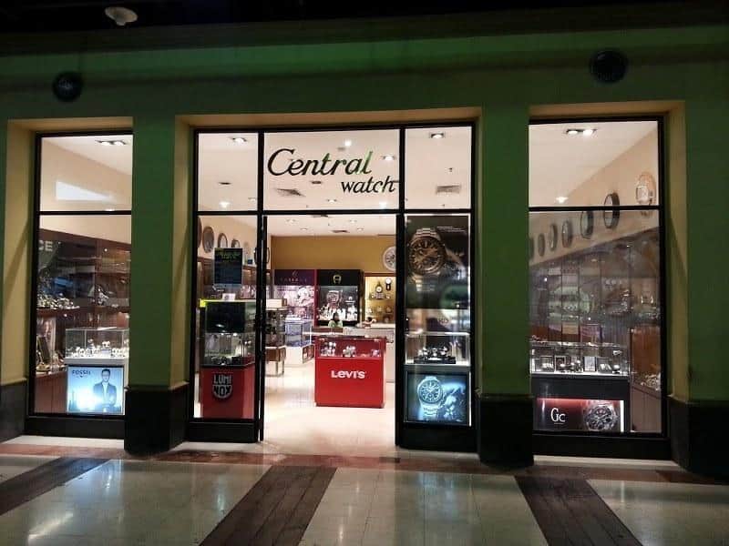 Central Watch, 1. Gudang Jam Ternate, 2. Central Watch, 3. Gudang Jam Supercenter, 4. Gudang Jam Tangan Hampton Watch, 5. Pusat Jam Tangan di Jl. ABC, 6. Toko Sami Jaya, 7. Toko Jam Bintang Mas