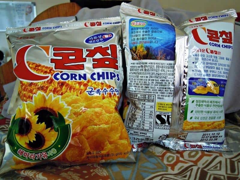 Crown Corn Chips, 1. Doldori Seaweed Snack, 2. Samgak Kimbap, 3. Binggrae Banana Milk , 4. CJW Olive Oil Laver, 5. Milkis, 6. 아! 그칩 (Ah! Geu Chip), 7. Pepero, 8. Buah dan Sayuran Kering, 9. Dr. You Cereal Bar, 10. Crown Corn Chips, 11. Jolly Pong, 12. Chilsung Cider