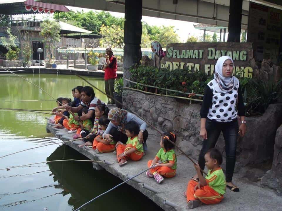 Delta Fishing, 1. Kolam Pancing Auri Sedati Agung, 2. Monstero Fishing Park, 3. Delta Fishing, 4. Agro Wisata Tambak, 5. Kolam Pemancingan Pak Misro, 6. Kolam Pancing Gafina Jaya Makmur, 7. Kolam Pancing Karisma Juanda, 8. Kusuma Tirta Minapolitan, 9. Kolam Pancing Elok, 10. CSDW Kolam Pancing