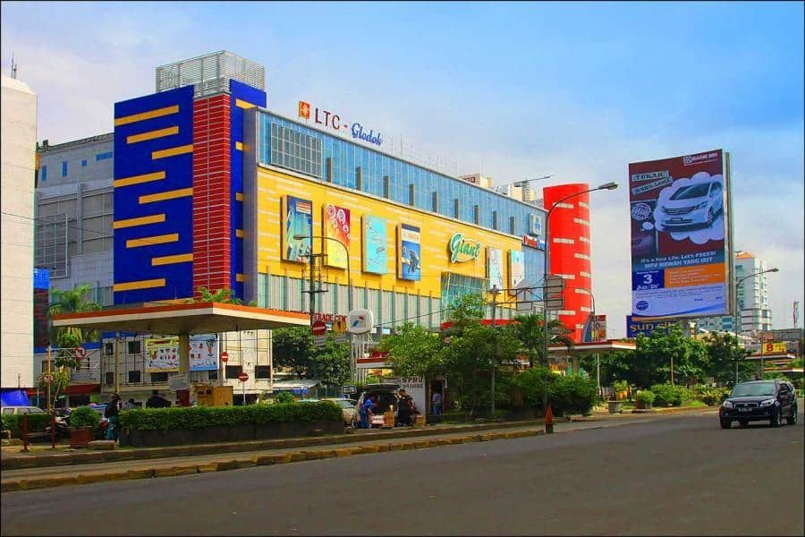 Glodok Plaza, 1. Mall Taman Anggrek, 2. Mall Ciputra, 3. Puri Indah Mall, 4. Mall Taman Palem, 5. NEO SOHO Mall, 6. Mall Central Park, 7. Seasons City Trade Mall, 8. Glodok Plaza, 9. Lippo Mall Puri, 10. Mall Daan Mogot
