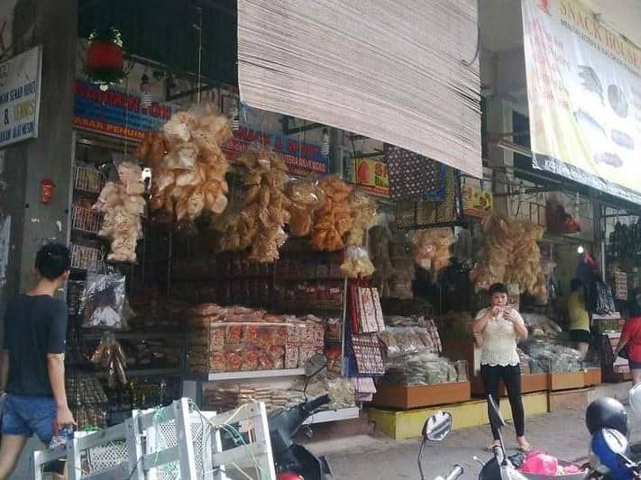 Kampung Oleh-Oleh, 1. Kampung Oleh-Oleh, 2. Pasar Aviari, 3. Nayadam Batam, 4. Kaos T-Obenk, 5. Kedai Durian Tok Ngah, 6. Nagoya Hill Batam