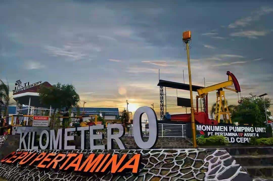 Kilometer 0 Cepu, 1. Heritage Trainz Loco Tour, 2. Taman Seribu Lampu, 3. Monumen Arjuna Wiwaha, 4. Grojogan Bengawan Solo, 5. Keraton Jipang, 6. MC Edupark, 7. Situs Wurawari Ngloram, 8. Kilometer 0 Cepu, 9. Taman Aryo Jipang, 10. Taman Tuk Buntung