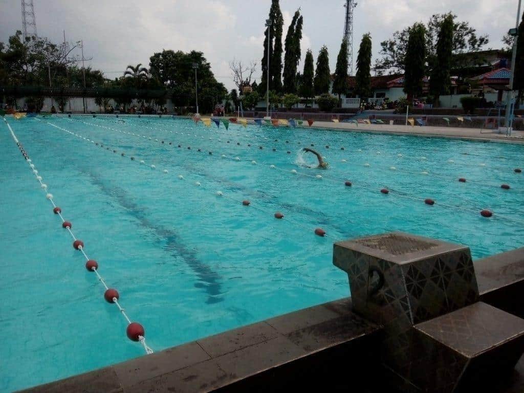 Kolam Renang Pahoman, 1. D’Mermaid Tirtayasa Waterpark, 2. Water Boom Bumi Kedaton, 3. Global Surya Swimmning Pools, 4. Water Park Citra Garden, 5. Kolam Renang Alung Pool, 6. Kolam Renang Pahoman, 7. Swimming Pool Lampung Walk, 8. Pesona Alam Cibiah, 9. Kolam Renang Purus Jaya, 10. Waterpark Lembah Hijau