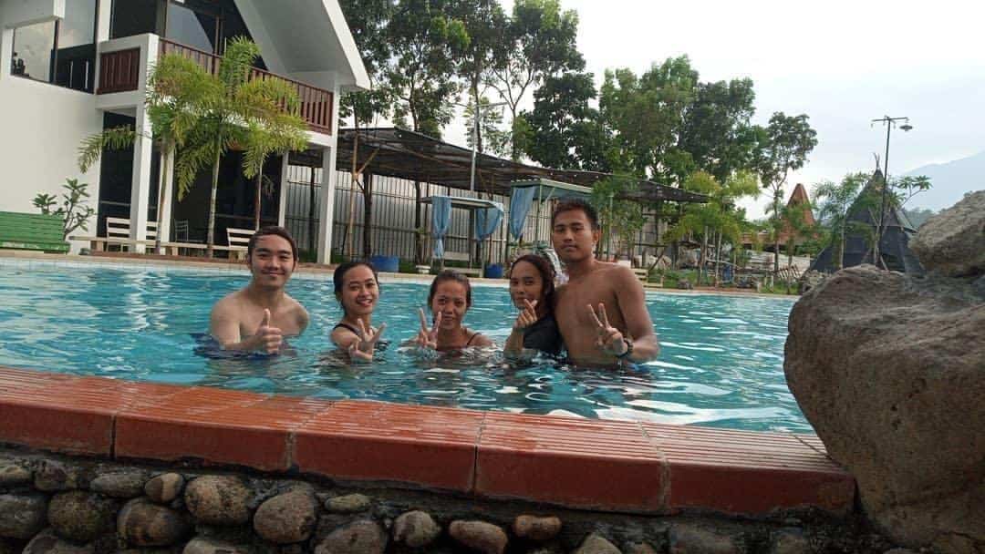 Kolam Renang Sekrikil, 1. Kolam Renang Watu Lumpang, 2. The Fountain Water Park, 3. Kolam Renang Bukit Lerep Indah, 4. Watu Gunung, 5. Kolam Renang Tirto Agro Sirawak, 6. Kolam Renang Sekrikil, 7. Kolam Renang Singampon