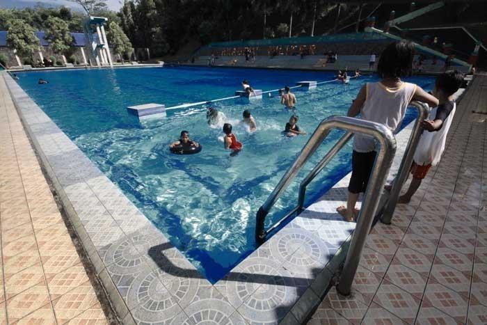 Kolam Renang Soekotjo, 1. Kolam Renang Gladiol, 2. Kolam Renang Karet Mendut, 3. Kolam Renang Kyai Langgeng, 4. Kolam Renang Soekotjo, 5. Kolam Renang Hotel Trio, 6. Sendang Hageng Tirta Kencana, 7. Kolam Renang Ngleter, 8. Pemandian Kalibening, 9. Kolam Renang Tirta Kencana, 10. Kolam Renang Giri Kulon