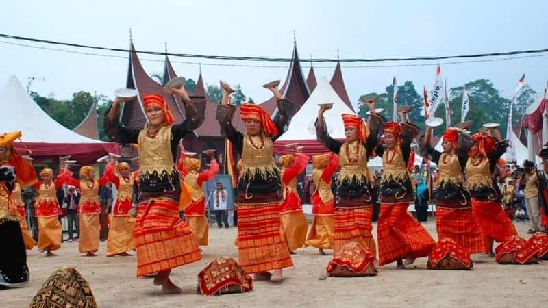 Lambak, Makna Dibalik Kata Limpapeh, Bagian-Bagian Pakaian Adat Padang, Bagian Pakaian Adat Wanita Padang, Bagian Pakaian Adat Laki-Laki Padang