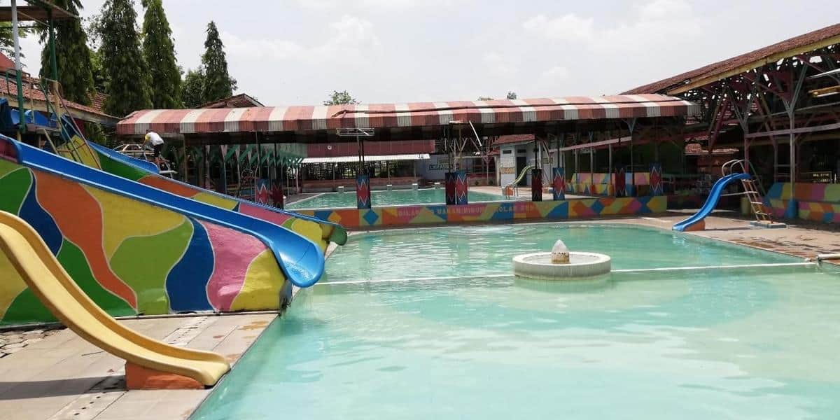 Lembah Honocoroko, 1. Waterpark Mulia Wisata, 2. Waterboom Museum Kretek, 3. Waterboom Taman Krida, 4. Waterboom Bukit Coffee, 5. The PeakView Waterboom & Resto, 6. Cipto Mini Waterboom Undaan Lor Kudus, 7. Waterboom Mulia Klambu, 8. Lembah Honocoroko, 9. Kolam Renang Joglo Dopang, 10. Kolam Renang Bambu Tirta